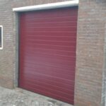 Sectionaaldeur Stucco Colore donkerrood