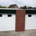 Sectionaaldeur Woodgrain Plancha wit met ramen